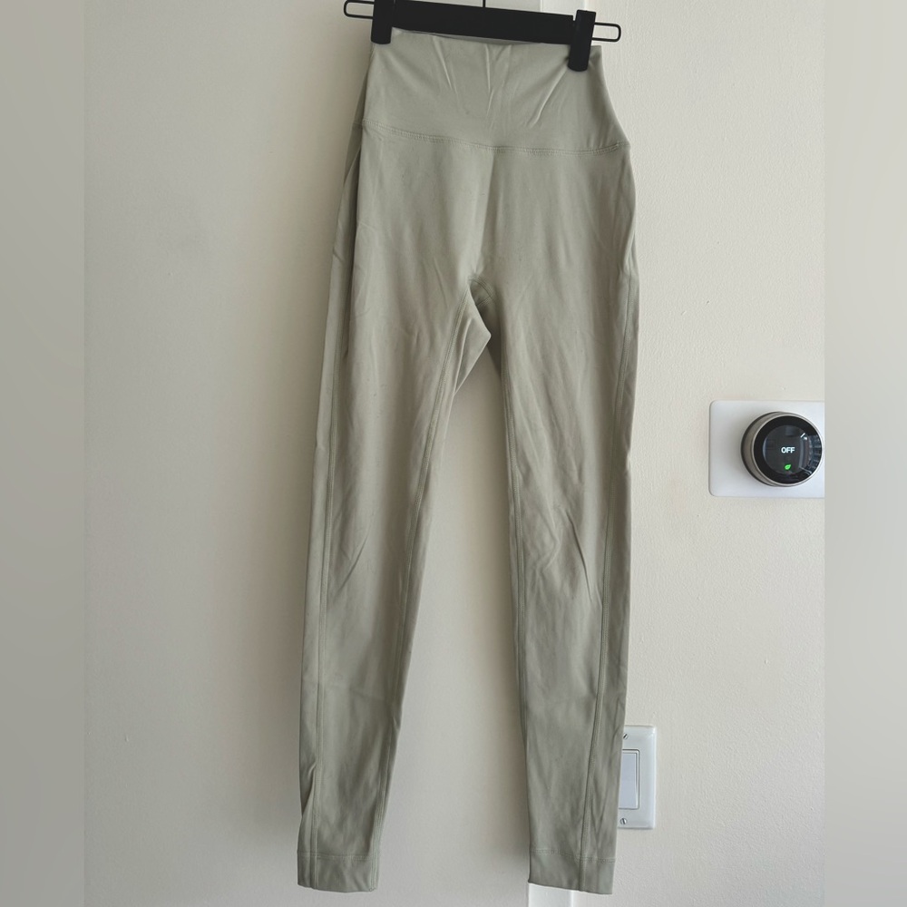 Set Active light green workout leggings